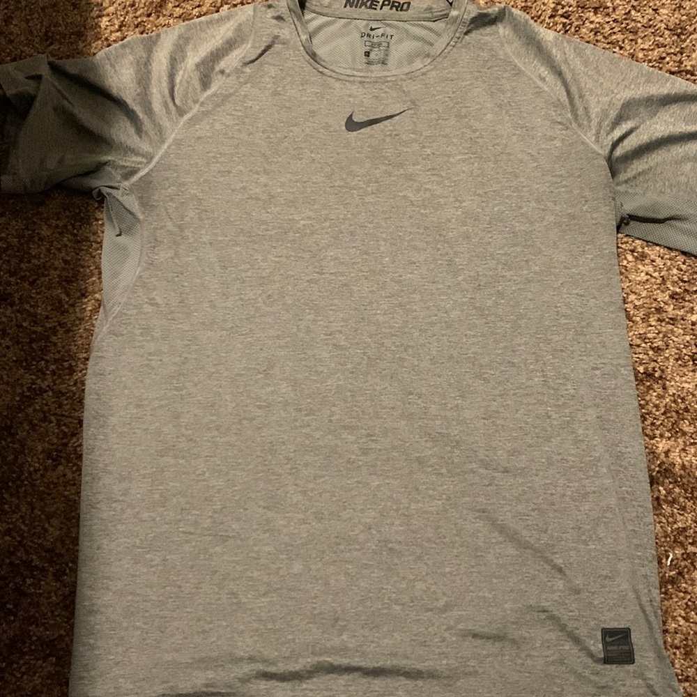 ⭐️GREY NIKE MENS SHIRT⭐️ Size XL